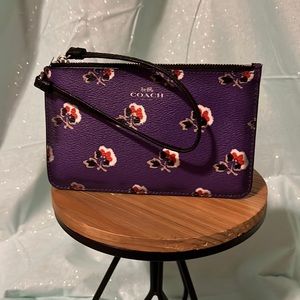 NWOT PURPLE COACH WRISTLET